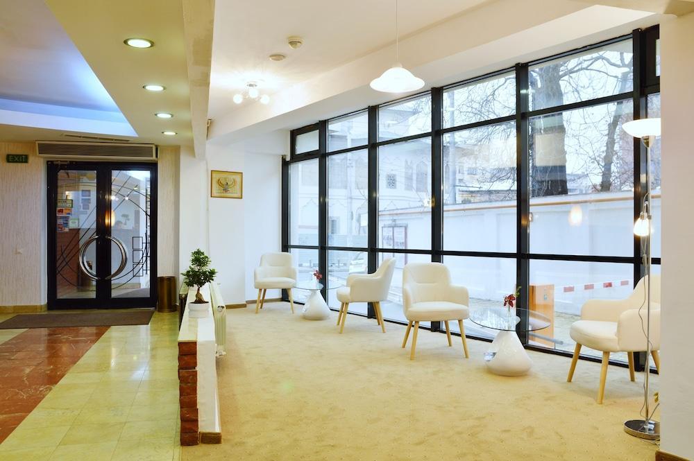Atrium Hotel Bucharest City Center Exterior foto